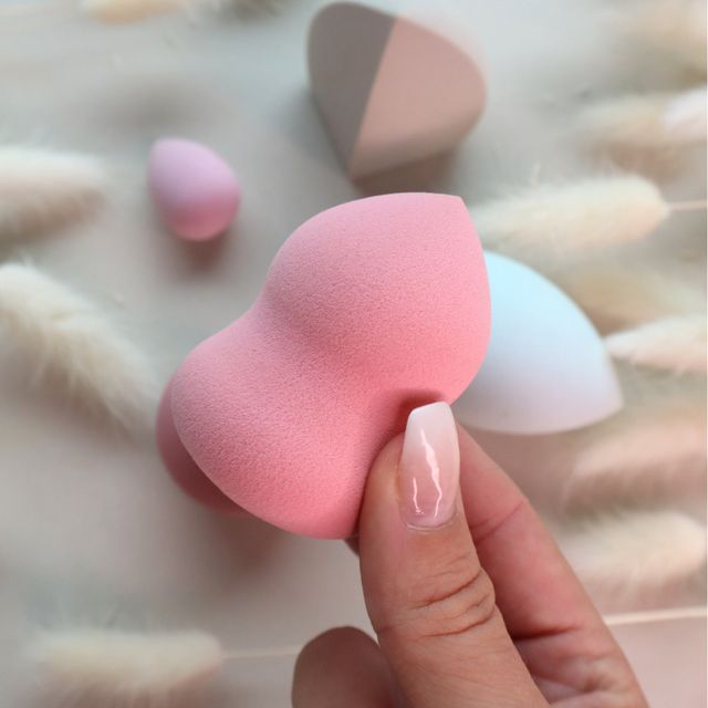 Blending Sponge Hourglass - Pink Blending Sponge Hourglass - Pink